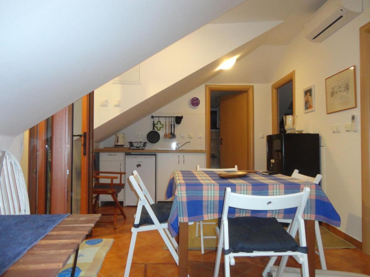 Apartment Gliha Jelsa  Esterno foto